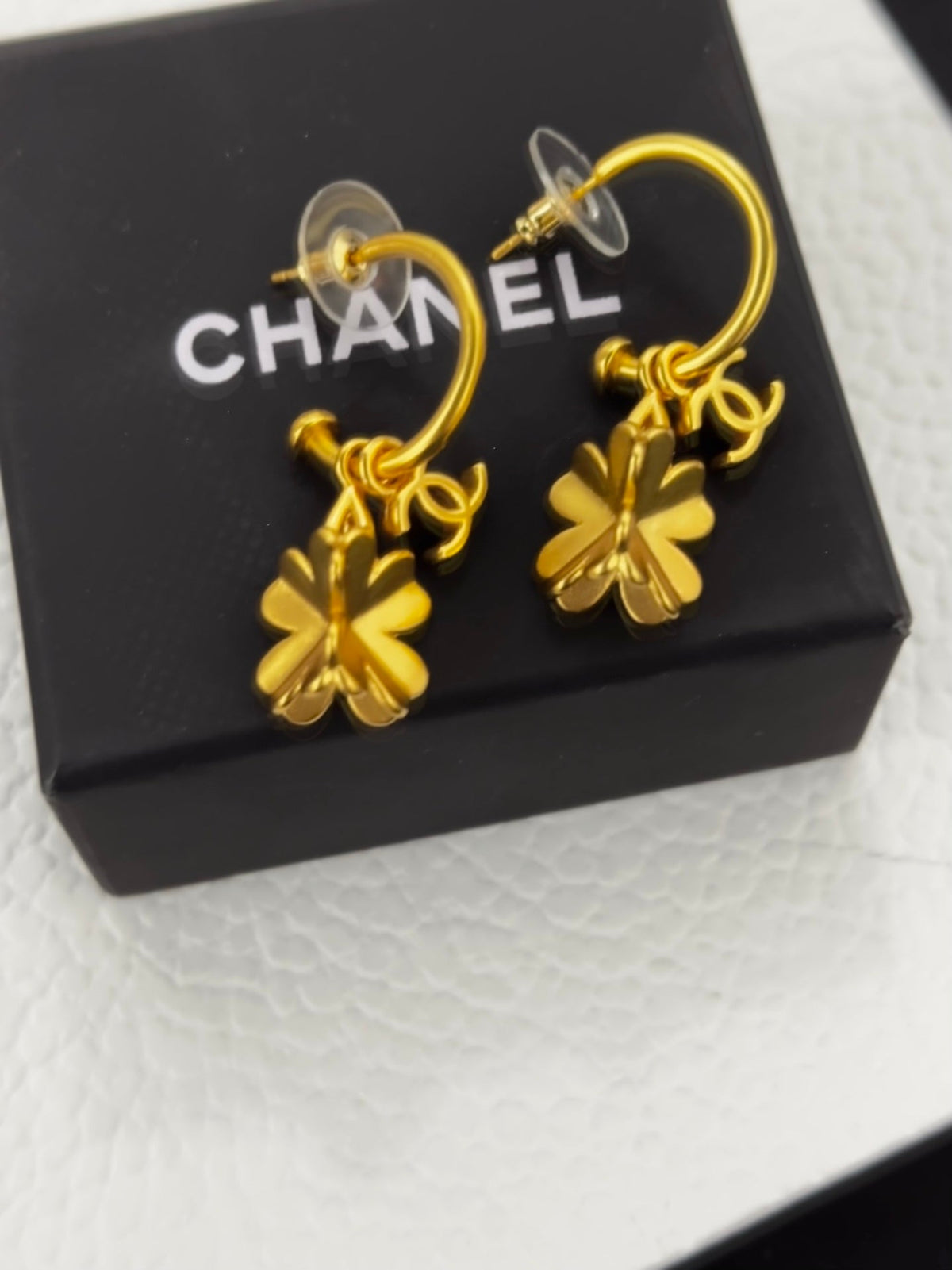 Chanel Flowers 18K Gold Earrings