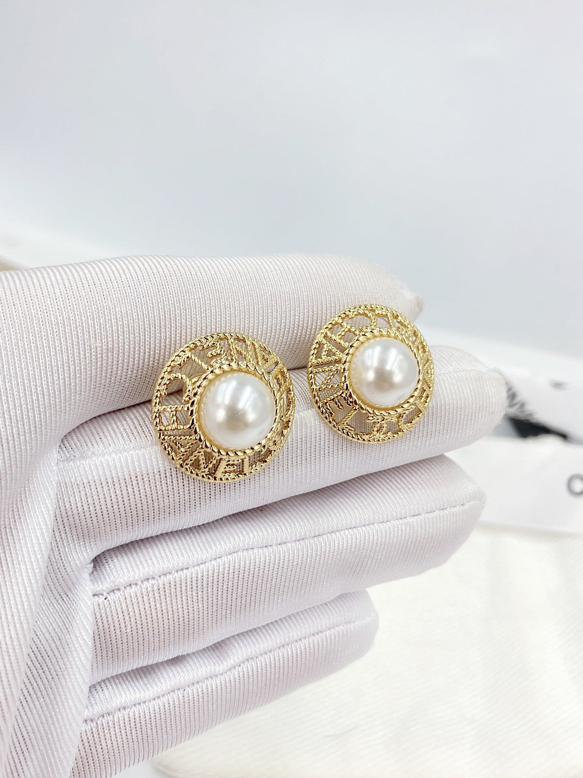Chanel Pearl Round 18K Gold Earrings