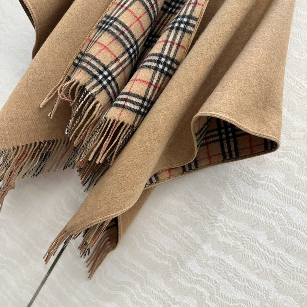 Black Reversible Plaid Fringed Poncho — detail